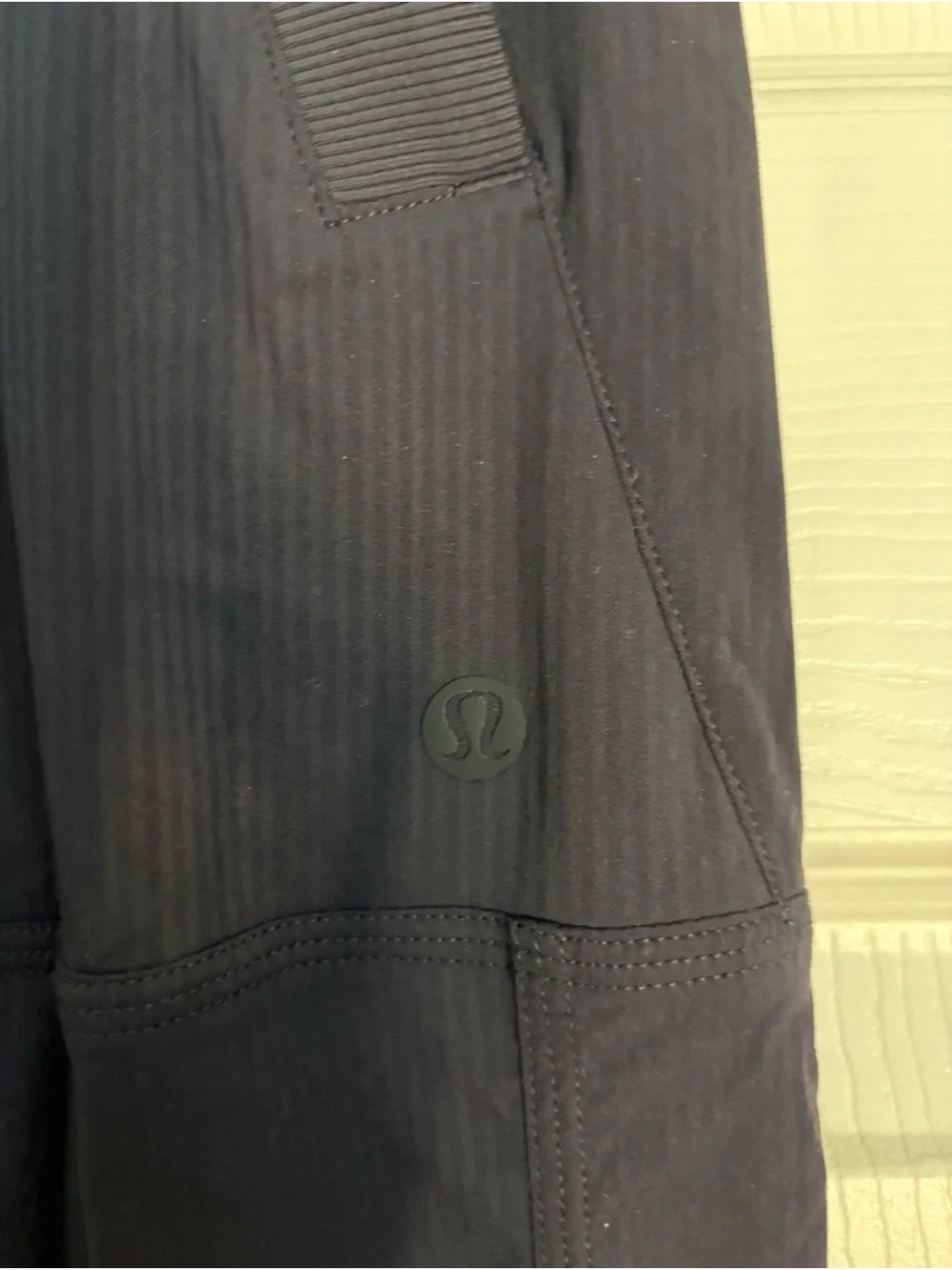 NWOT Lululemon dance studio pants short version